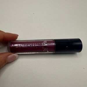 Amuse Metallic Liquid Long Lasting Lipstick - 2093-11 (Metallic Berry) 💋✨